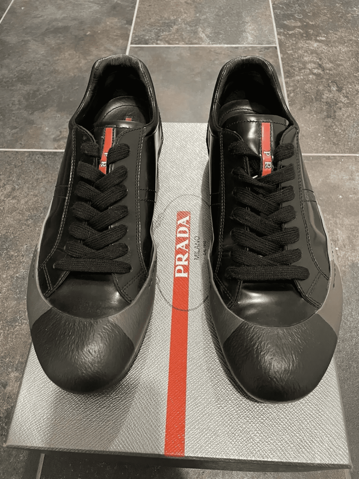 Чоловіче взуття PRADA