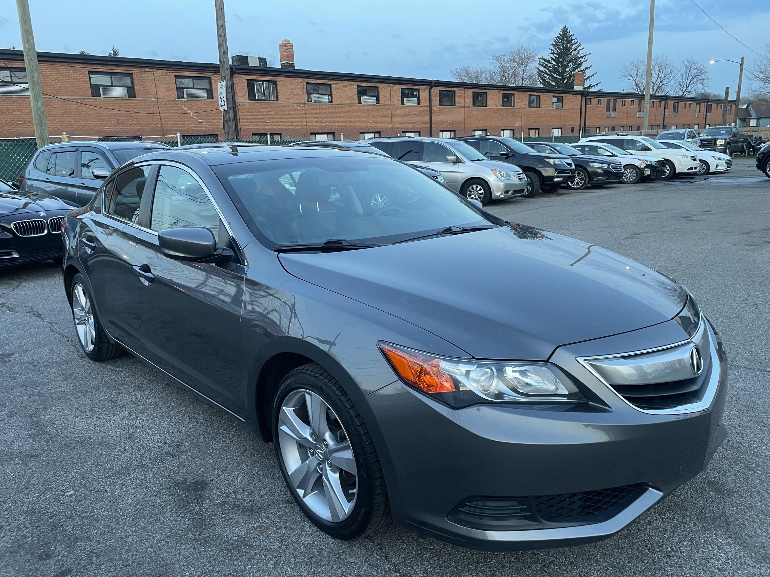 Продається автомобіль Acura ILX 2014 року випуску