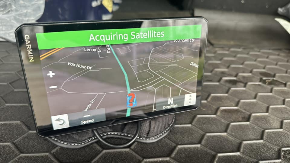 Продаю GPS Garmin Dezl OTR 700-Truck-car