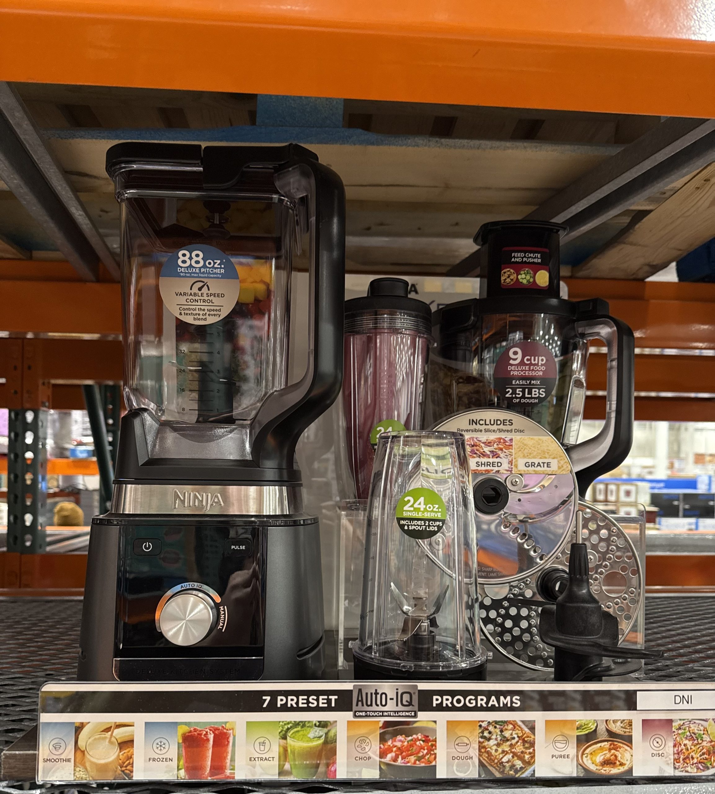 Продається абсолютно новий блендер Ninja Blender з повним набором аксесуарів!