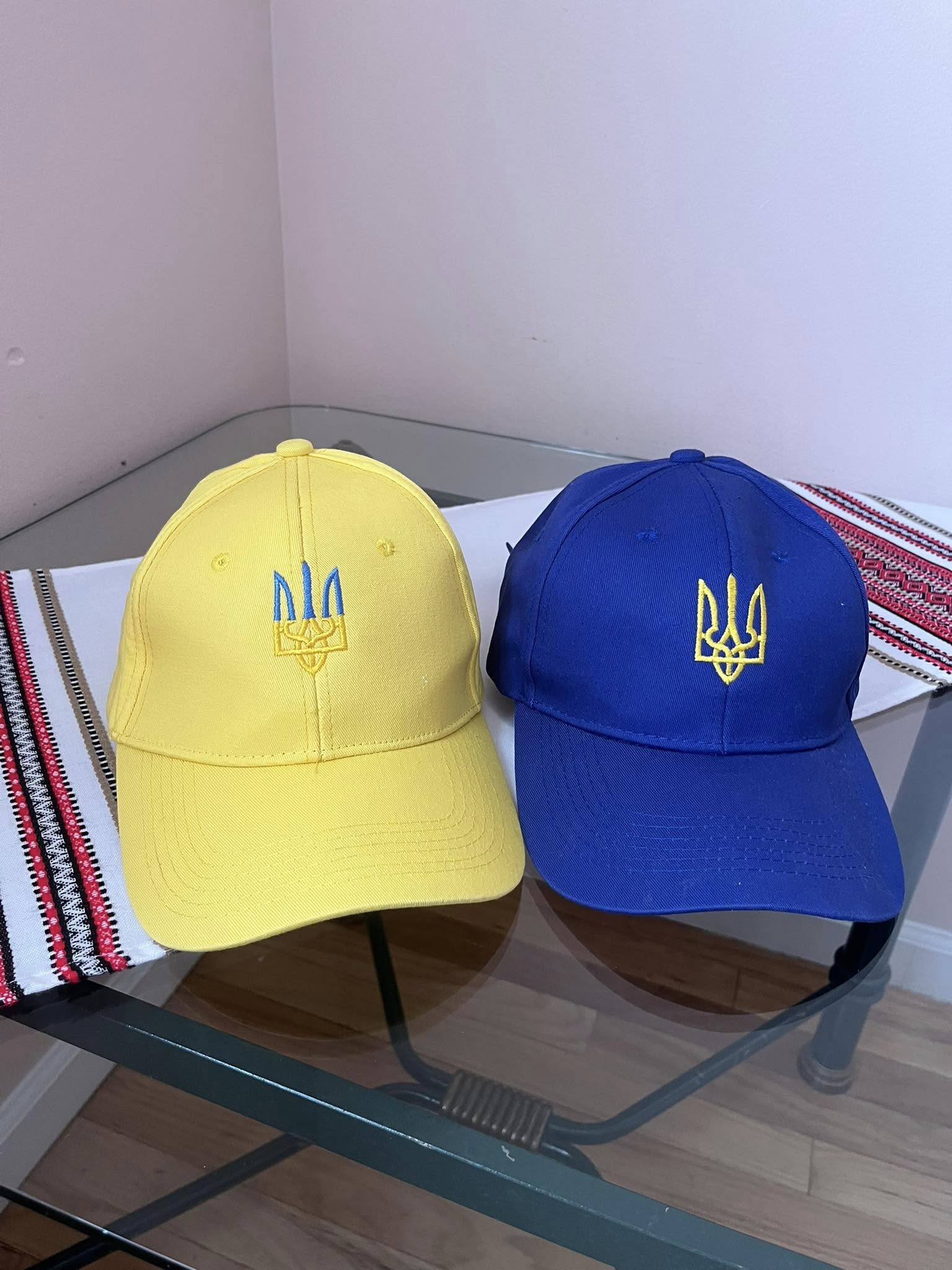 Кепки з українською символікою