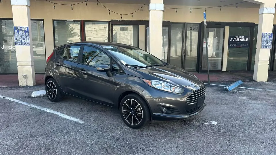 Здається в оренду автомобіль Ford Fiesta
