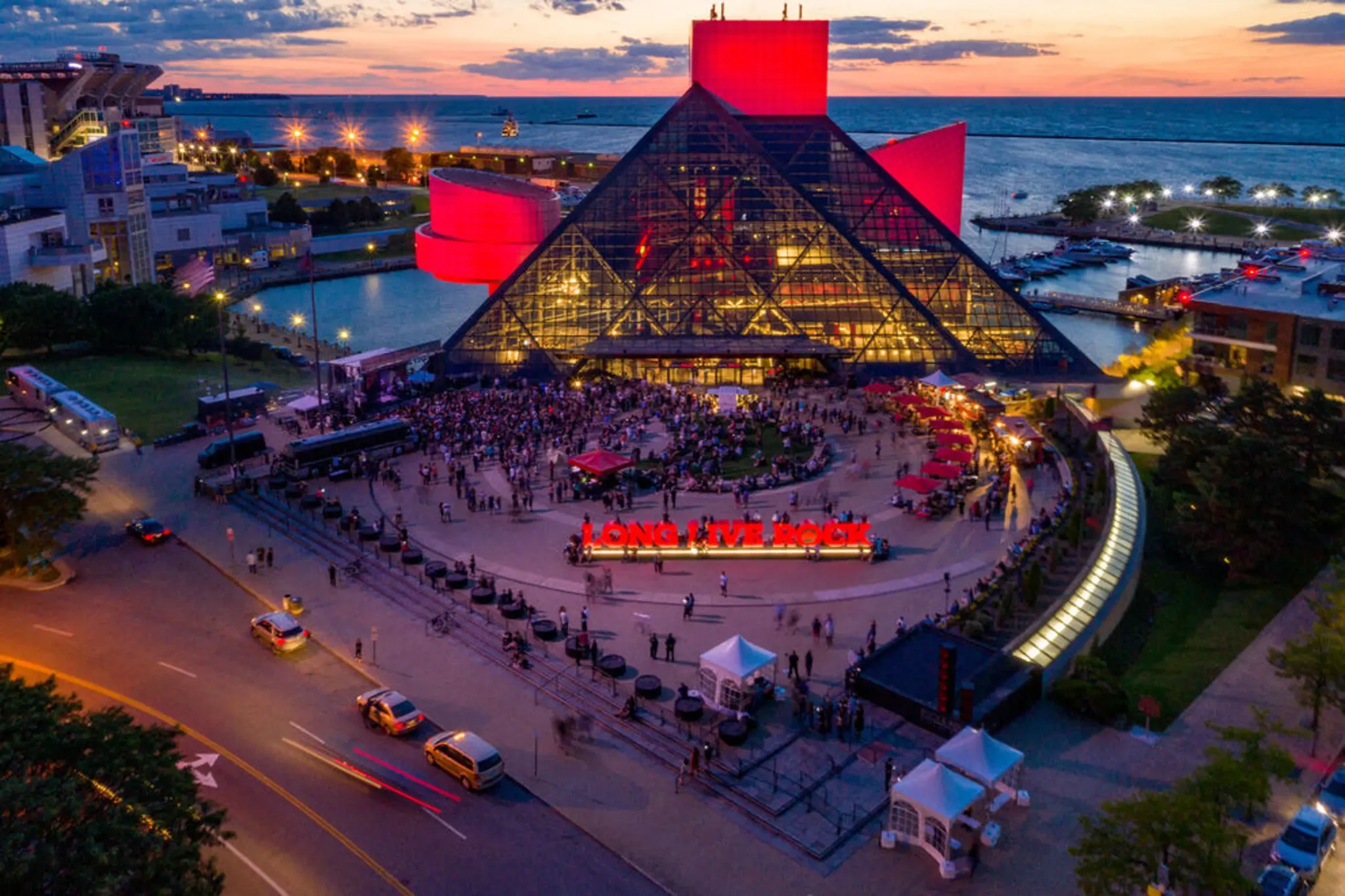 Rock & Roll Hall of Fame – святиня музичної культури США