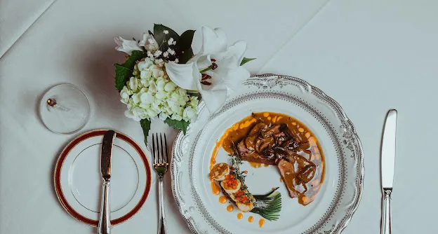 The Refectory Restaurant — класика європейської кухні у витонченому виконанні