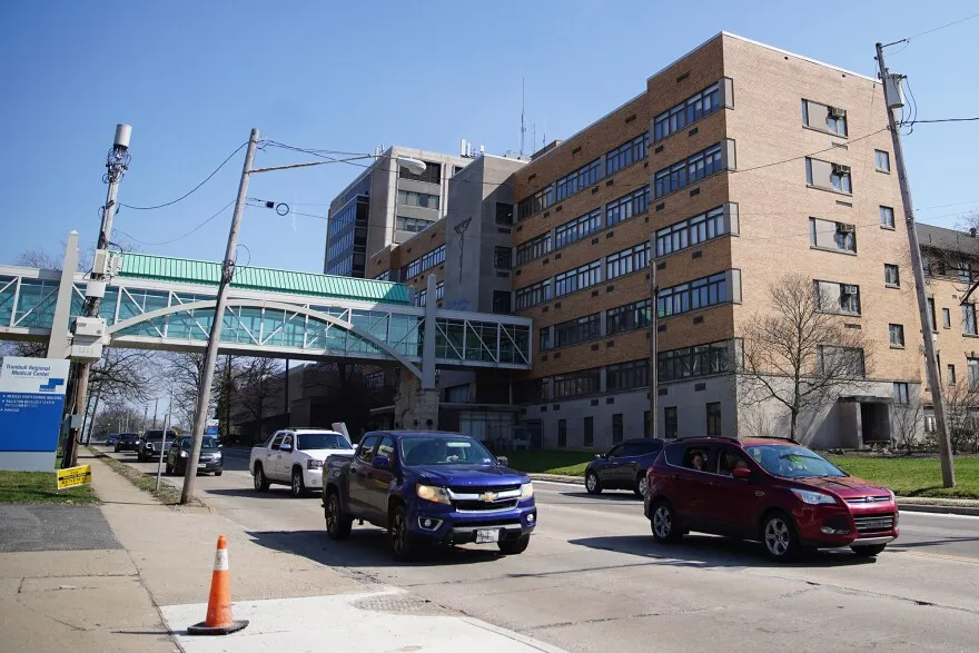 Crisis in Warren: Tambula and Hillside Hospitals Closed, the City Without Medical Aid