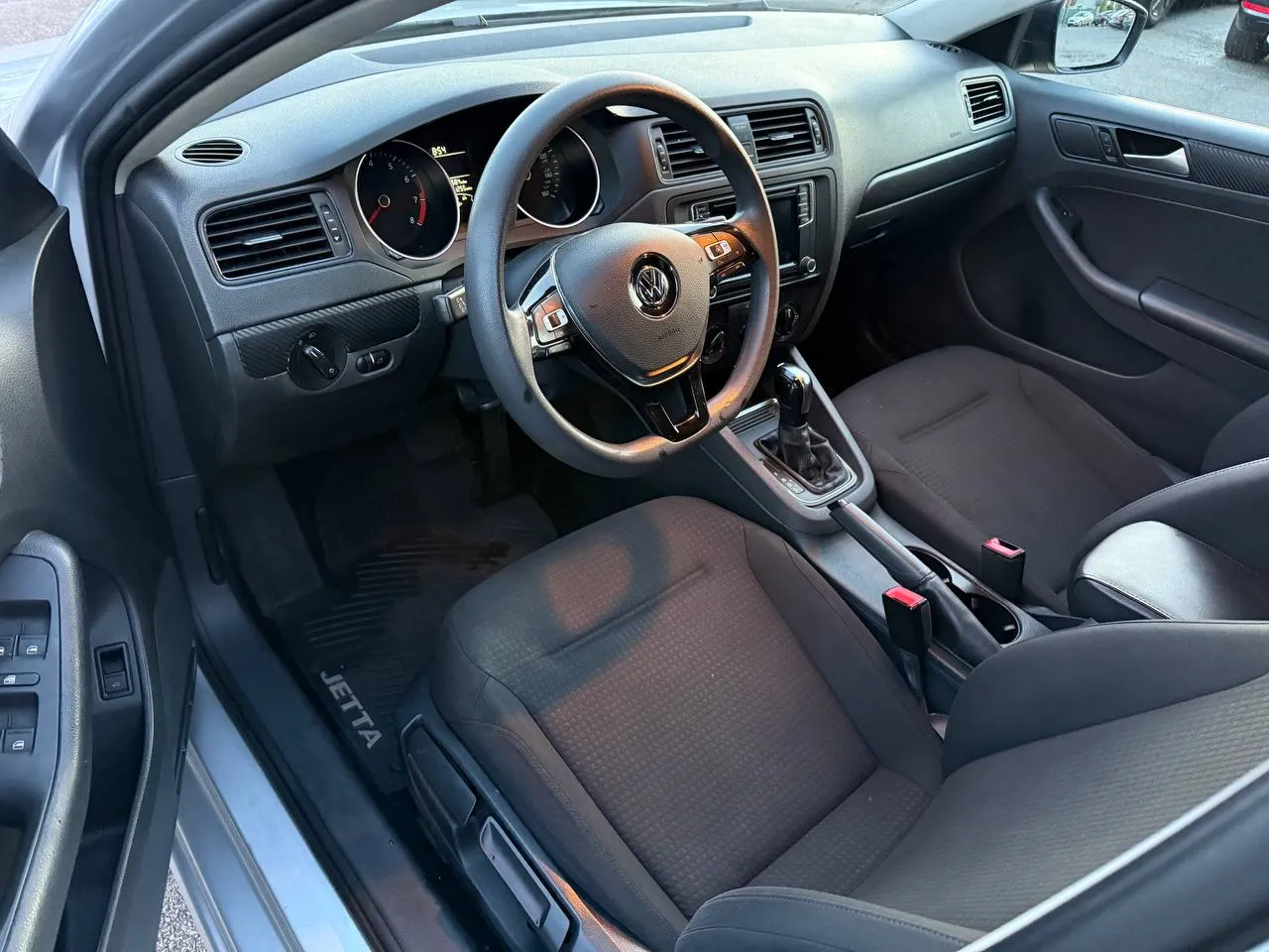 Продається: Volkswagen Jetta 1.4T S 2016 — Надійний, економний та динамічний седан!