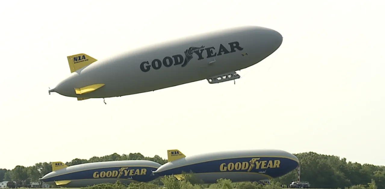Небо над Акроном: Три дирижаблі Goodyear святкують столітній ювілей у рідному місті