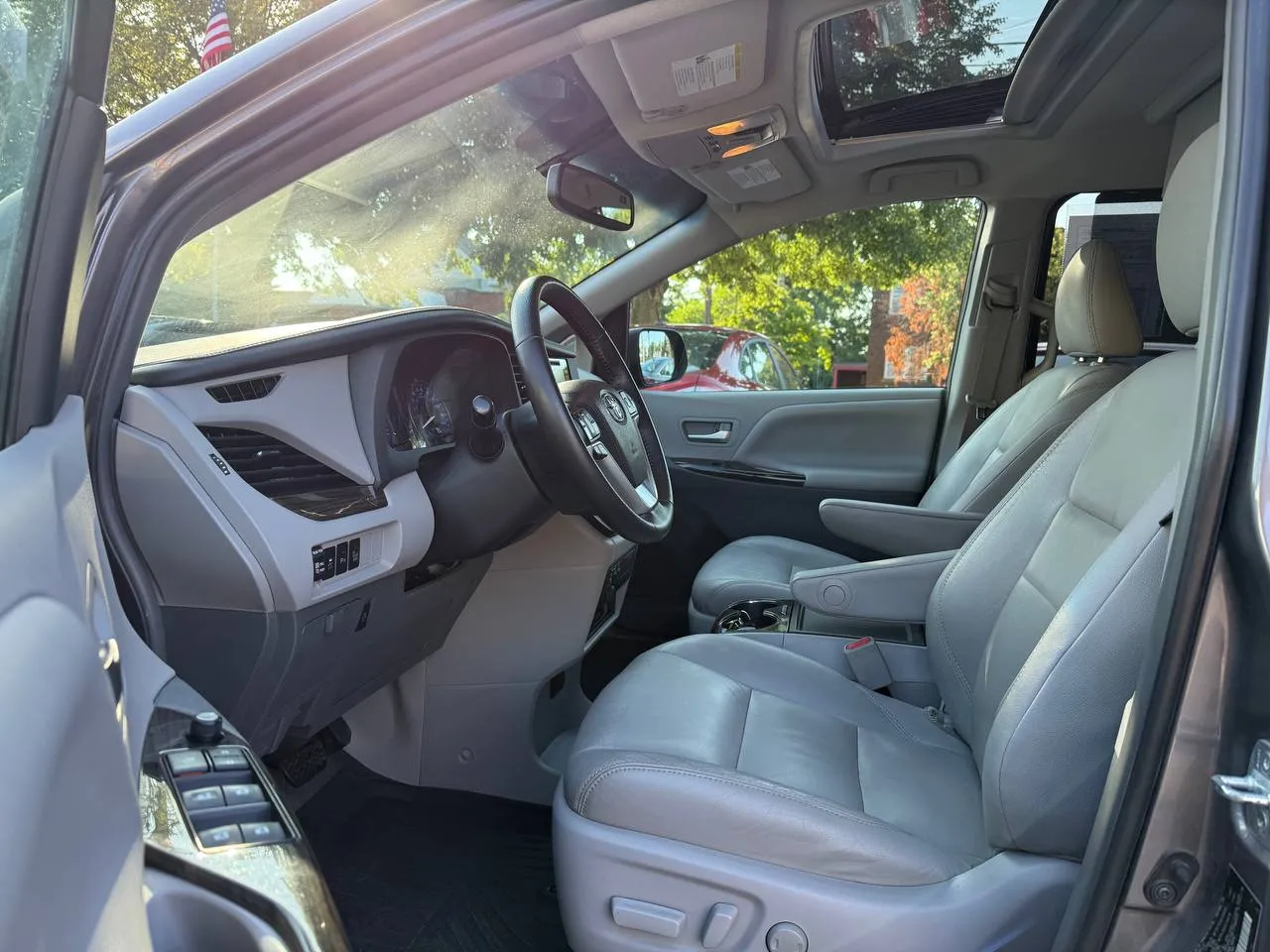 2017 Toyota Sienna Limited Premium XLE AWD