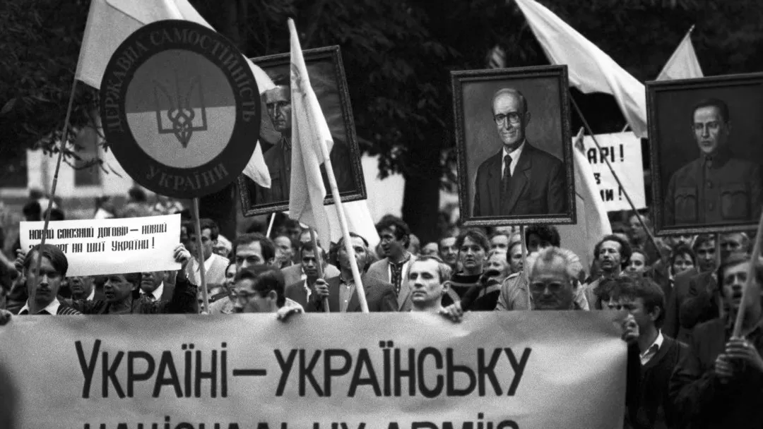 У тіні війни: Україна відзначає 34-ту річницю Незалежності