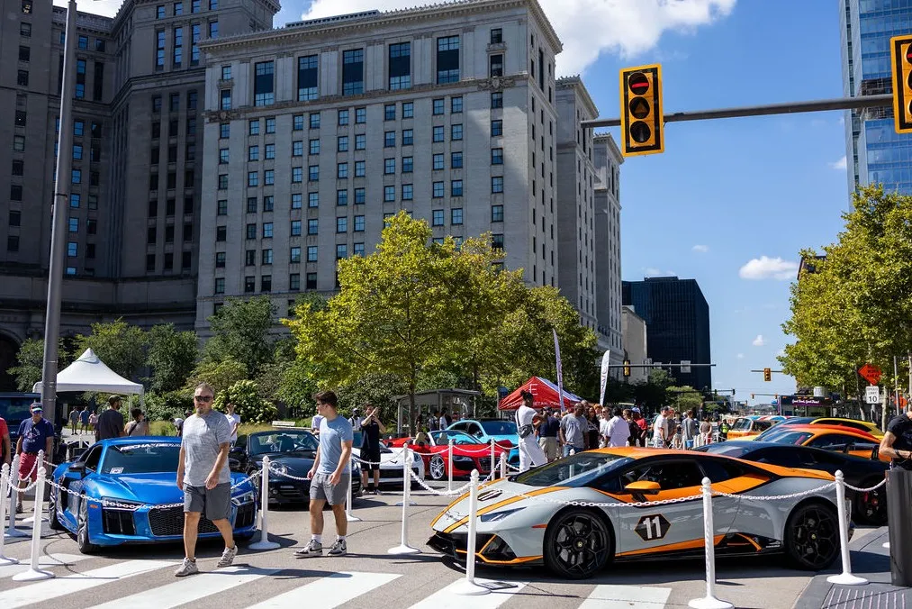 Автомобільне шоу на Public Square в Клівленді!