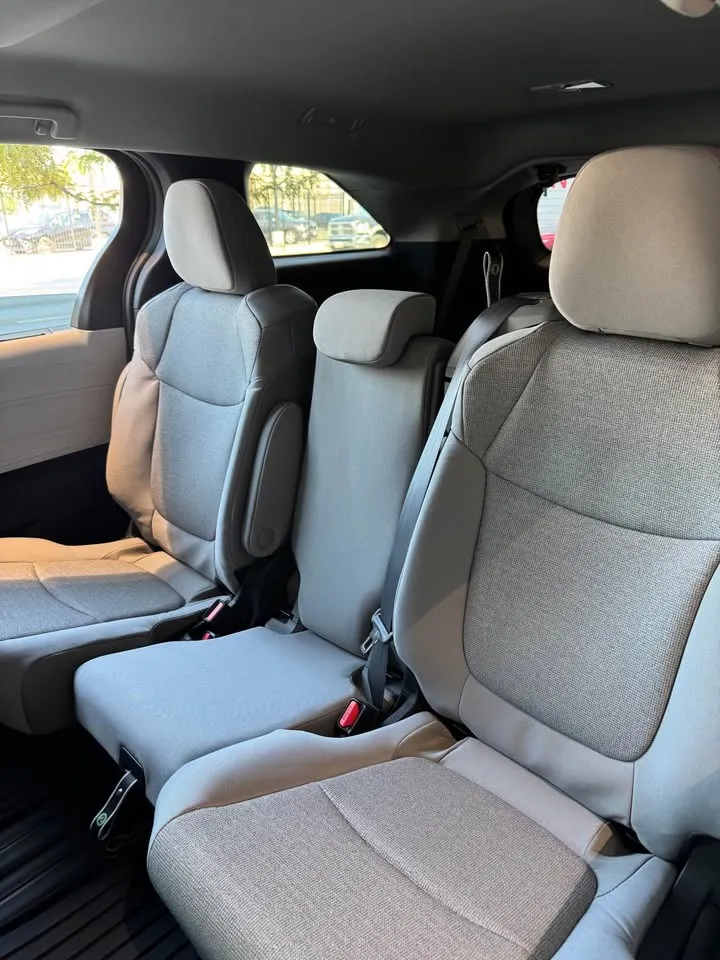 Продається Toyota Sienna LE 2025