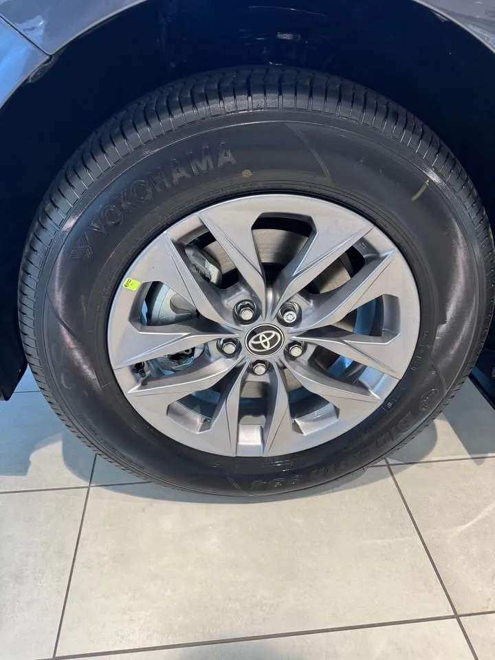 Продається Toyota Sienna LE 2025