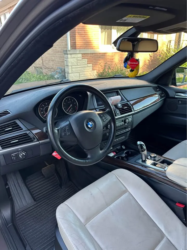 Продається автомобіль BMW X5 E70 