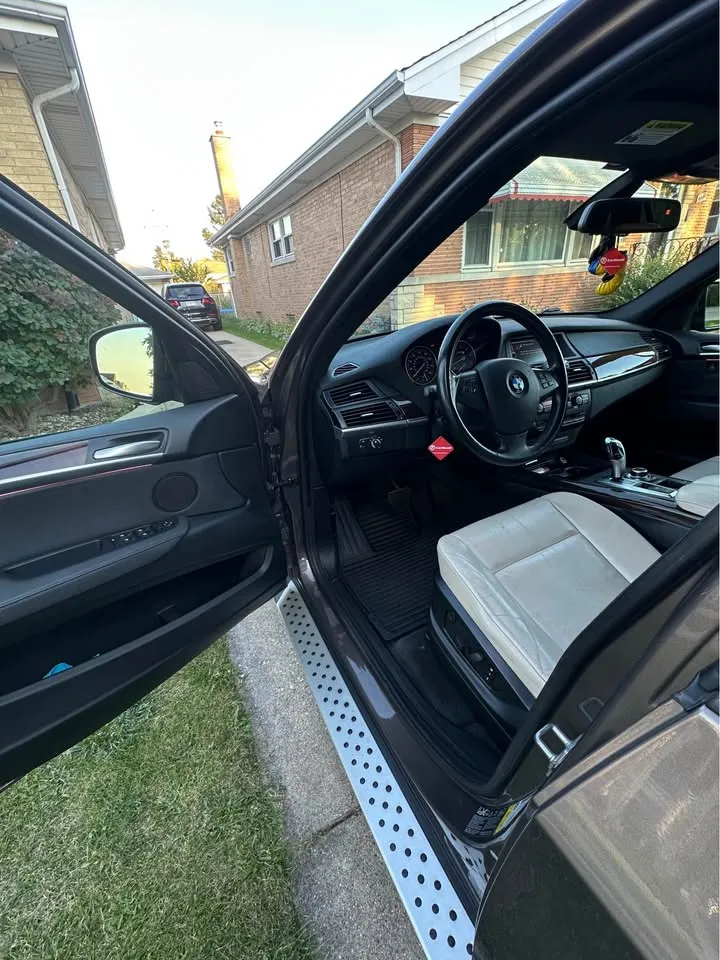 Продається автомобіль BMW X5 E70 