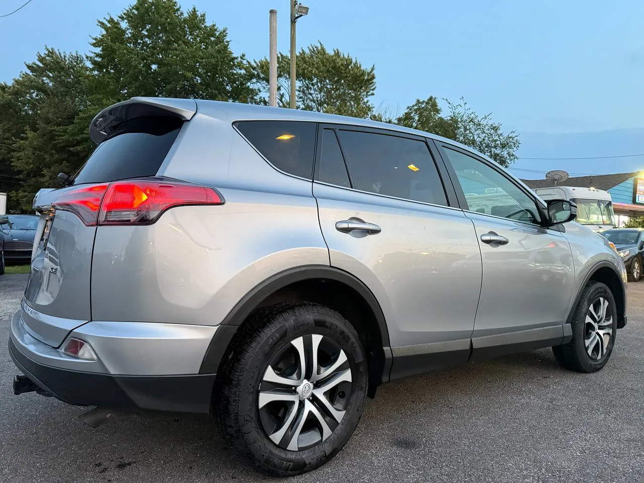 2018 Toyota RAV4 LE