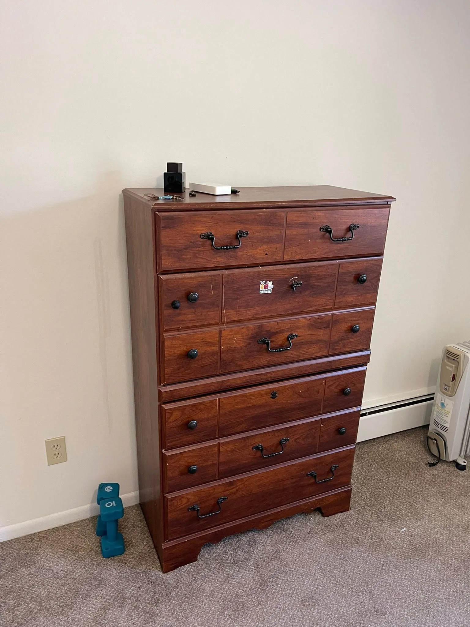 Sale of used furniture