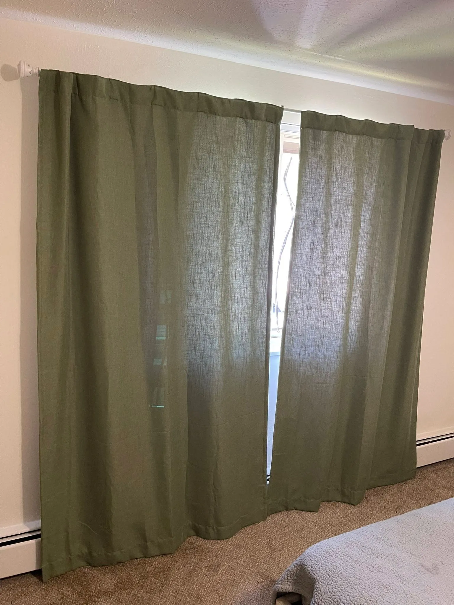Sale of used furniture